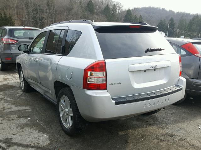 1J4NF1FB3AD675574 - 2010 JEEP COMPASS SP SILVER photo 3