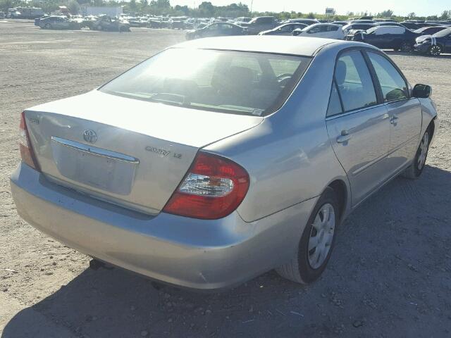 4T1BE32K43U225976 - 2003 TOYOTA CAMRY LE SILVER photo 4