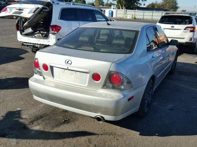 JTHBD192320056832 - 2002 LEXUS IS 300 SILVER photo 3