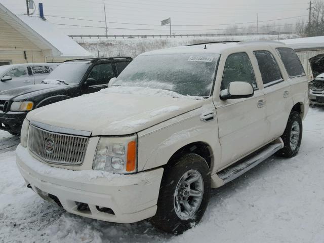 1GYEK63N82R217492 - 2002 CADILLAC ESCALADE L WHITE photo 2