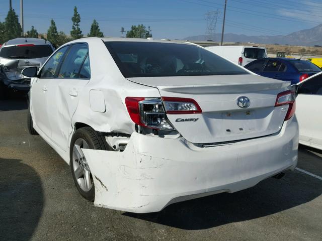 4T1BF1FKXCU149241 - 2012 TOYOTA CAMRY BASE WHITE photo 3