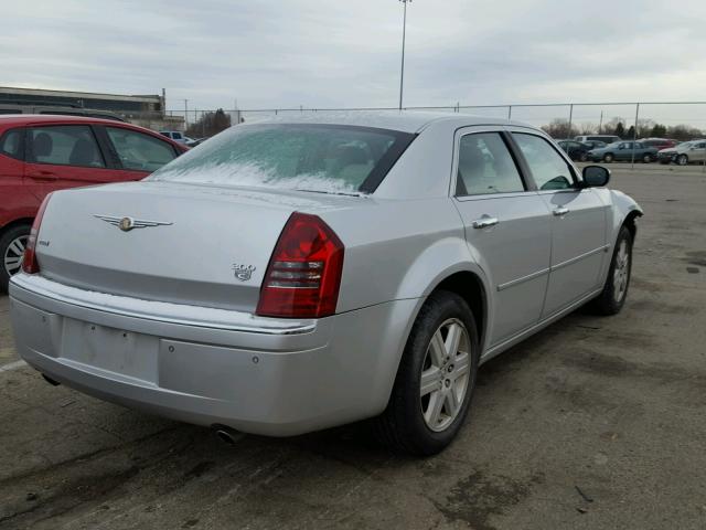 2C3LK63H06H100863 - 2006 CHRYSLER 300C SILVER photo 4