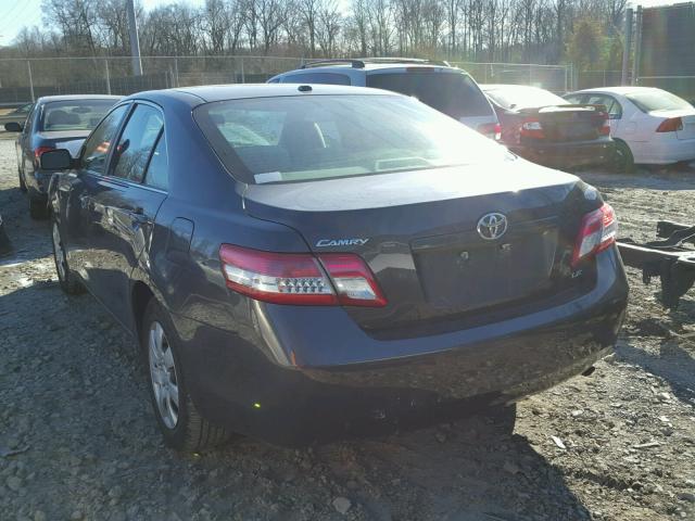 4T1BF3EK3BU222185 - 2011 TOYOTA CAMRY BASE GRAY photo 3