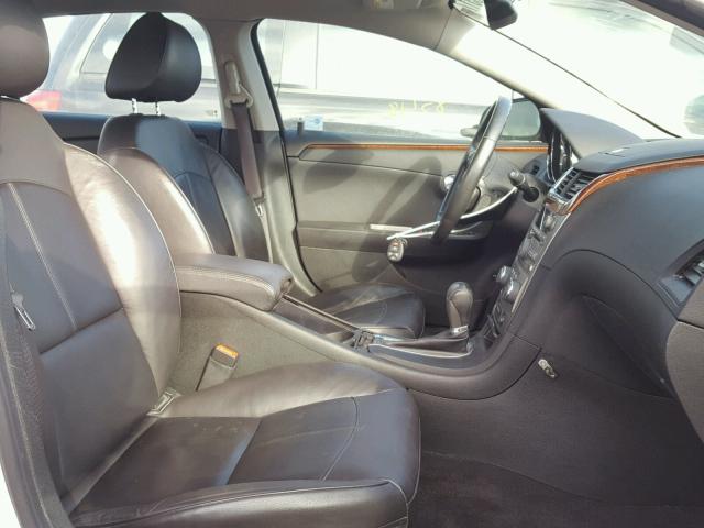 1G1ZE5EB2AF204810 - 2010 CHEVROLET MALIBU LTZ 白色 照片 5