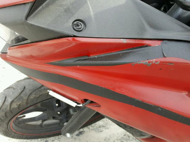 MH3RH06Y6GK015356 - 2016 YAMAHA YZFR3 RED photo 9