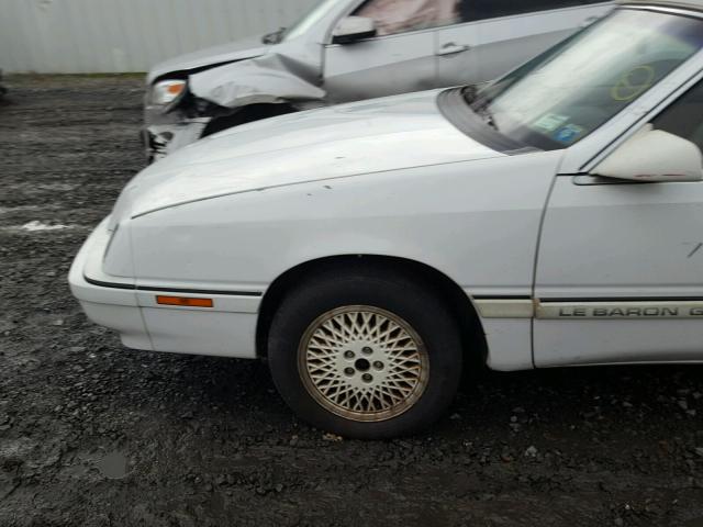 1C3XJ4535MG154923 - 1991 CHRYSLER LEBARON WHITE photo 9