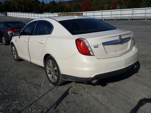 1LNHM94R89G601774 - 2009 LINCOLN MKS WHITE photo 3