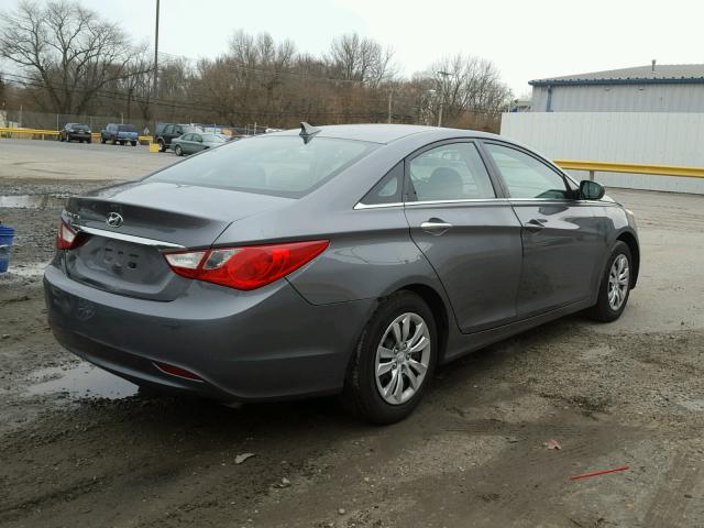 5NPEB4AC8BH281115 - 2011 HYUNDAI SONATA GLS GRAY photo 4