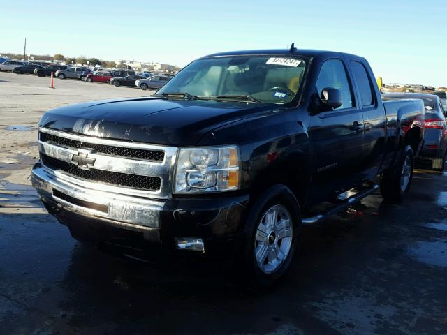 1GCRKSE32BZ314506 - 2011 CHEVROLET SILVERADO BLACK photo 2