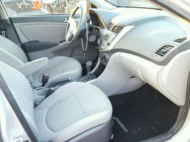 KMHCT4AE7FU900512 - 2015 HYUNDAI ACCENT GLS SILVER photo 5