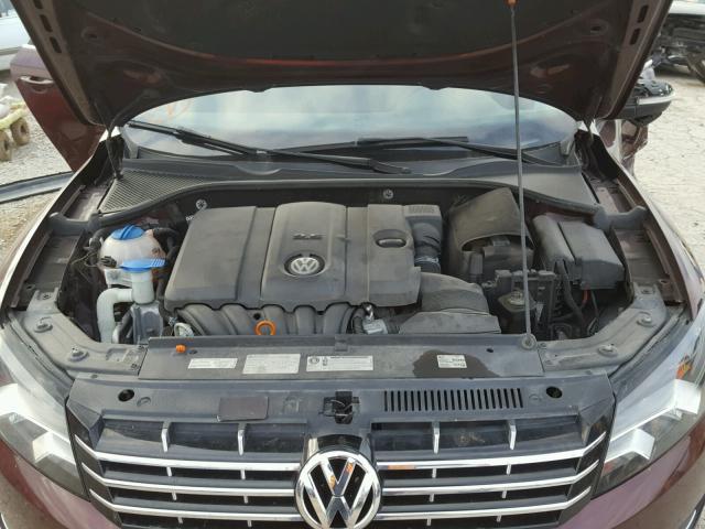 1VWCH7A31DC042170 - 2013 VOLKSWAGEN PASSAT SEL MAROON photo 7