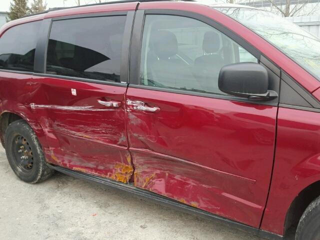 2D4RN4DE1AR469016 - 2010 DODGE GRAND CARA RED photo 9