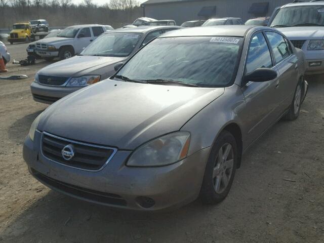 1N4AL11D52C210796 - 2002 NISSAN ALTIMA BAS TAN photo 2