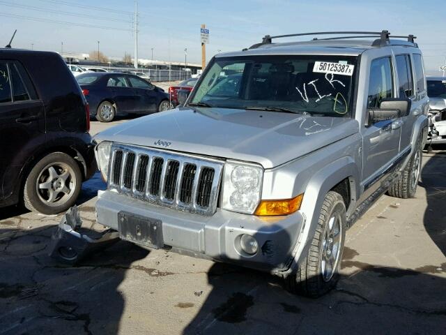 1J8HG58288C182793 - 2008 JEEP COMMANDER SILVER photo 2