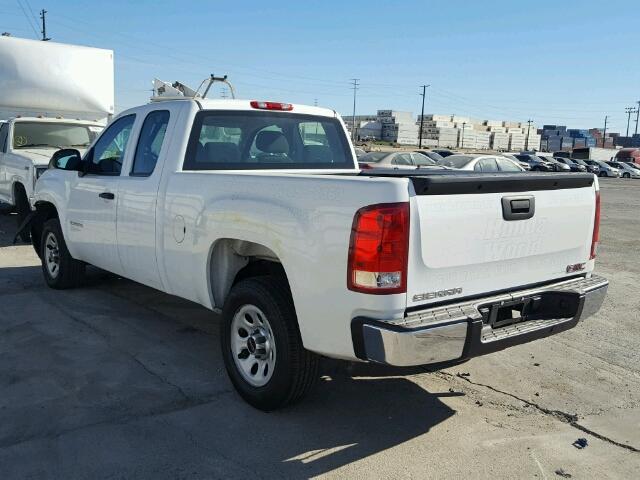 1GTR1TEX7CZ251027 - 2012 GMC SIERRA C15 WHITE photo 3