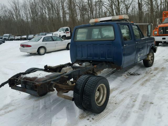 2FTJW35M8KCB29115 - 1989 FORD F350 BLUE photo 4