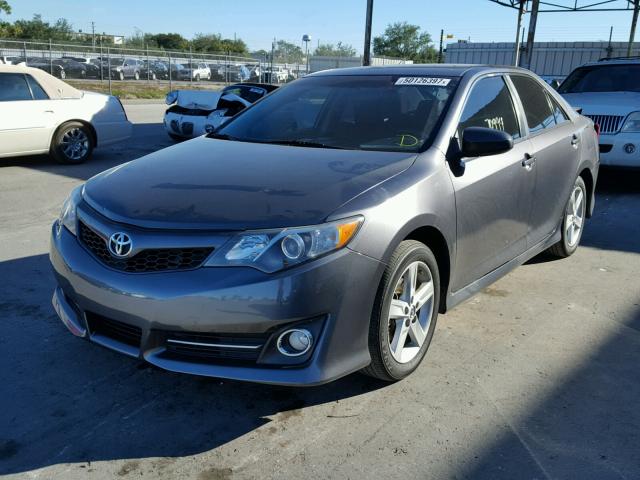 4T1BF1FK6EU354266 - 2014 TOYOTA CAMRY L GRAY photo 2