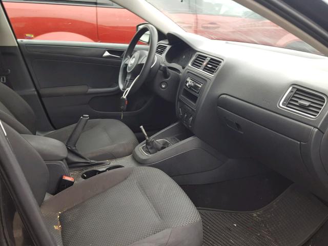 3VW1K7AJXCM352791 - 2012 VOLKSWAGEN JETTA BASE BLACK photo 5