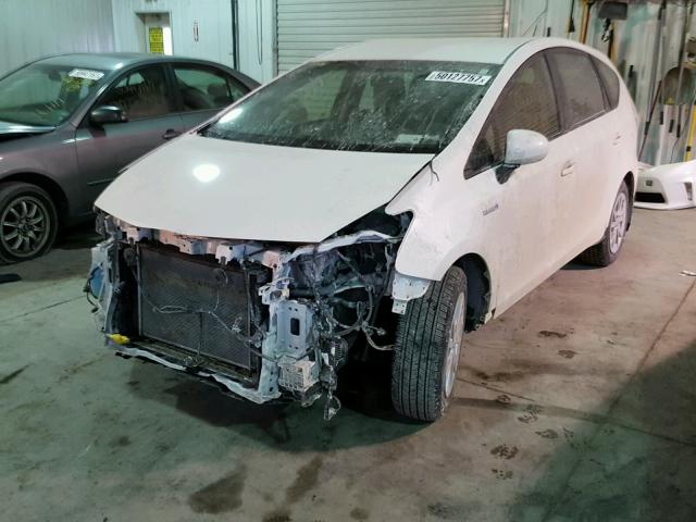 JTDZN3EU5C3096524 - 2012 TOYOTA PRIUS V WHITE photo 2