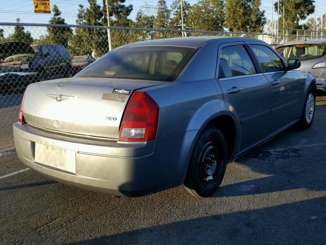 2C3KA43RX6H472268 - 2006 CHRYSLER 300 SILVER photo 4