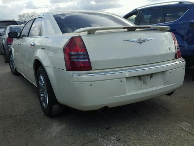 2C3AA63H75H566251 - 2005 CHRYSLER 300C WHITE photo 3