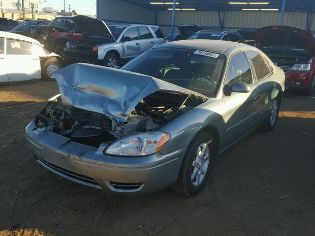 1FAFP56U86A225742 - 2006 FORD TAURUS SEL GREEN photo 2