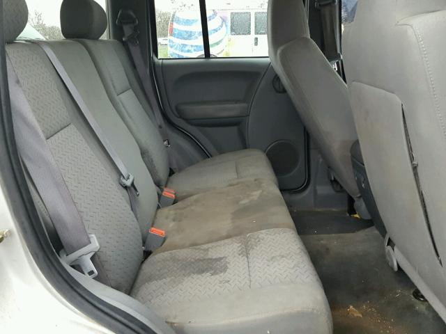 1J4GL38K66W100147 - 2006 JEEP LIBERTY RE SILVER photo 6