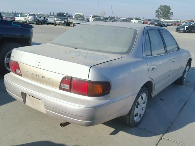 JT2BG12K0T0419813 - 1996 TOYOTA CAMRY DX GOLD photo 4