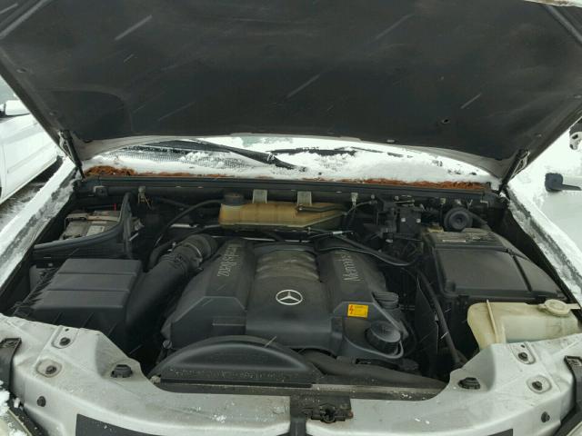 4JGAB72E41A276060 - 2001 MERCEDES-BENZ ML 430 银色 照片 7