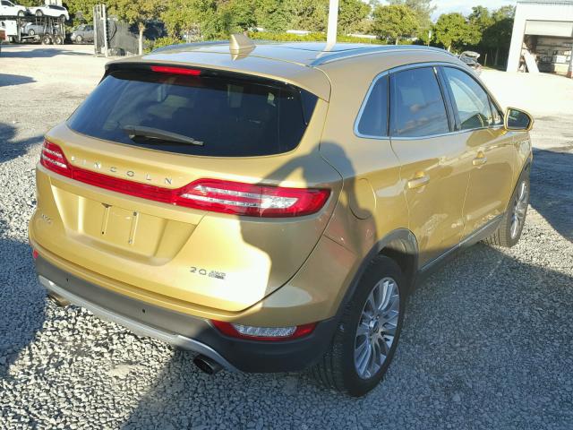 5LMCJ2A96FUJ01735 - 2015 LINCOLN MKC 金色 照片 4