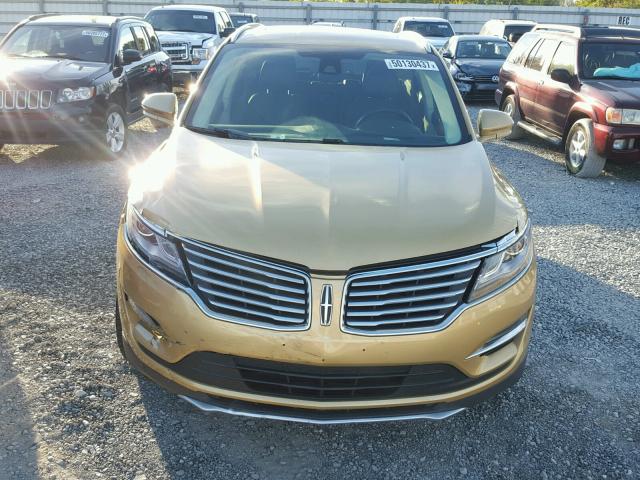5LMCJ2A96FUJ01735 - 2015 LINCOLN MKC 金色 照片 9