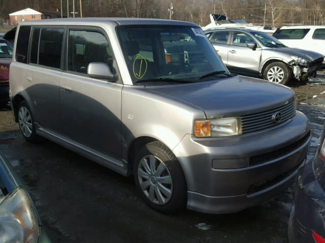 JTLKT324454008656 - 2005 TOYOTA SCION XB SILVER photo 1