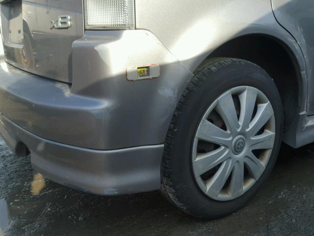 JTLKT324454008656 - 2005 TOYOTA SCION XB 银色 照片 9