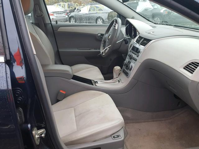1G1ZD5E16BF215949 - 2011 CHEVROLET MALIBU 2LT ლურჯი ფოტო 5
