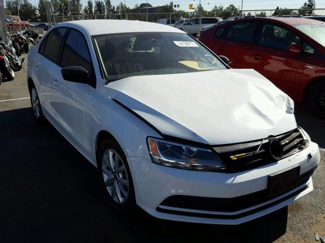 3VWD17AJXFM423458 - 2015 VOLKSWAGEN JETTA SE WHITE photo 1