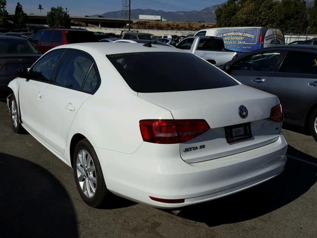 3VWD17AJXFM423458 - 2015 VOLKSWAGEN JETTA SE WHITE photo 3