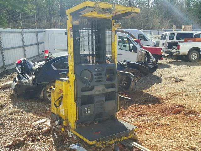 000000C174N02060X - 2001 HYST FORK LIFT YELLOW photo 1