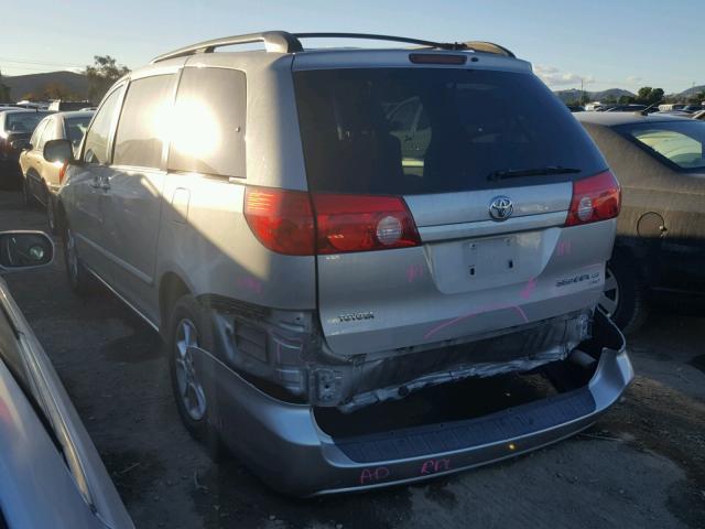 5TDBA23CX6S070635 - 2006 TOYOTA SIENNA LE SILVER photo 3