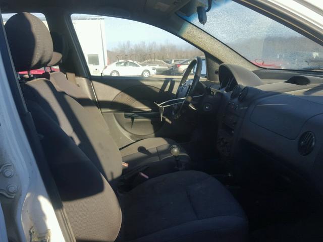 KL1TD66698B275938 - 2008 CHEVROLET AVEO BASE WHITE photo 5