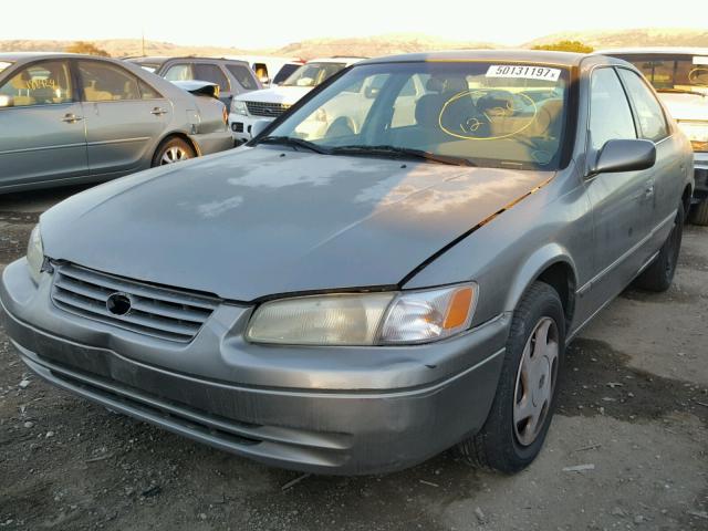 JT2BF22K0V0031282 - 1997 TOYOTA CAMRY LE BEIGE photo 2