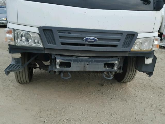 3FRLL45ZX6V292150 - 2006 FORD LOW CAB FO WHITE photo 9