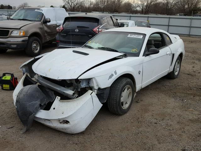 1FAFP4049XF105679 - 1999 FORD MUSTANG WHITE photo 2