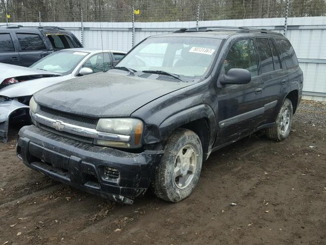 1GNDT13S542385682 - 2004 CHEVROLET TRAILBLAZE BLACK photo 2