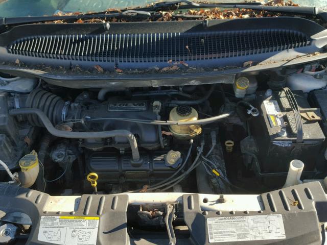 2C4GP54L75R218039 - 2005 CHRYSLER TOWN & COU WHITE photo 7