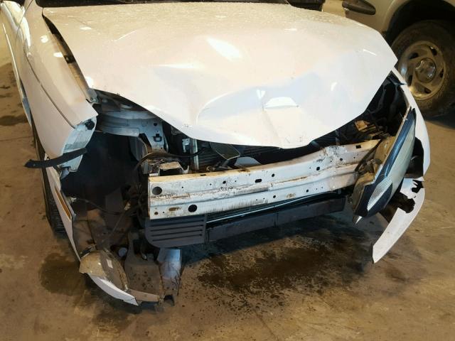 1G2JB14F447221377 - 2004 PONTIAC SUNFIRE WHITE photo 9