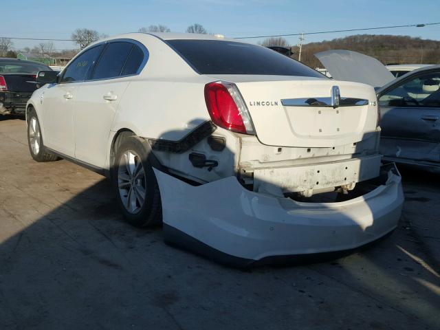 1LNHL9DR9AG605534 - 2010 LINCOLN MKS WHITE photo 3