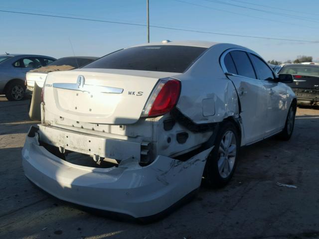 1LNHL9DR9AG605534 - 2010 LINCOLN MKS WHITE photo 4