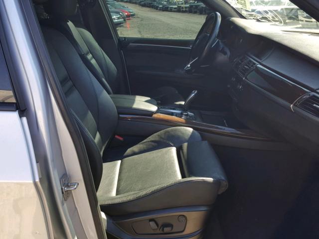 5UXZV8C50CL424360 - 2012 BMW X5 XDRIVE5 SILVER photo 5