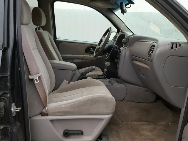 1GNDT13S462302780 - 2006 CHEVROLET TRAILBLAZE GRAY photo 5