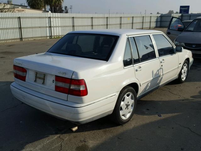 YV1KS960XW1124191 - 1998 VOLVO S90 WHITE photo 4